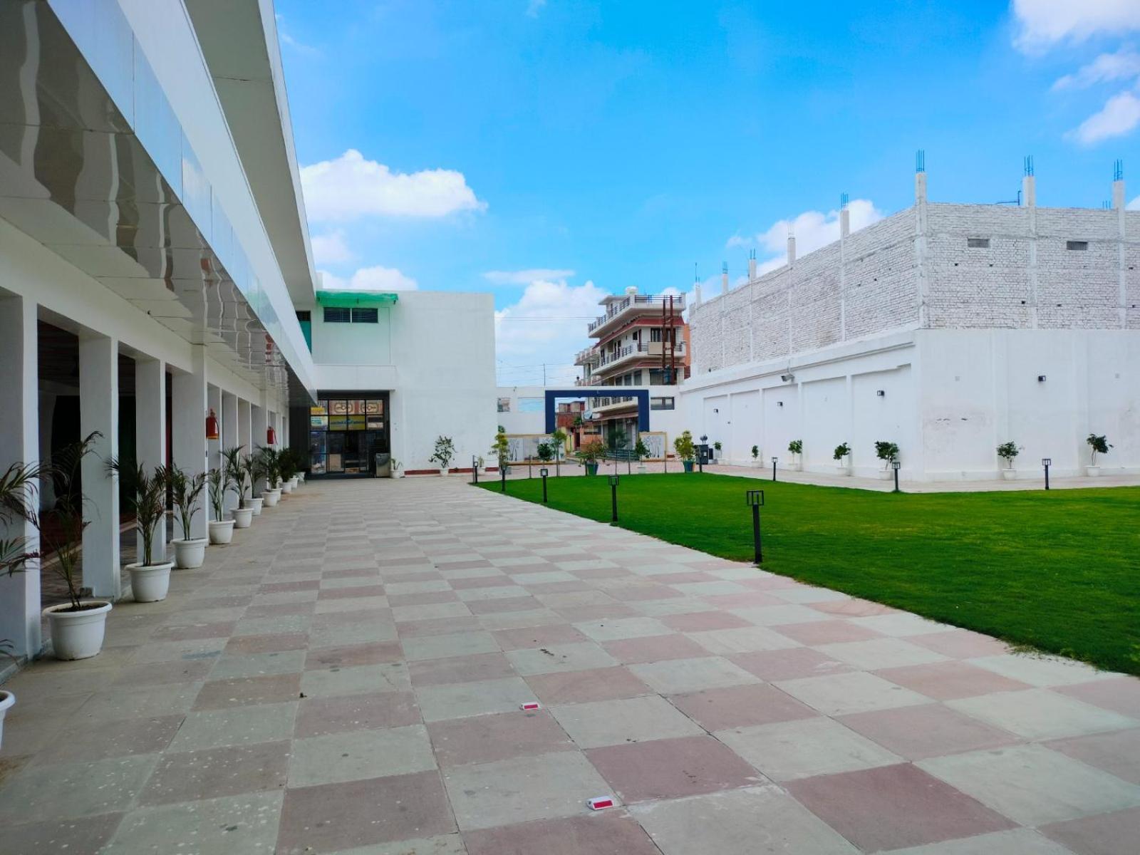 Hotel Buddha Park, Paharia, Varanasi Exterior photo